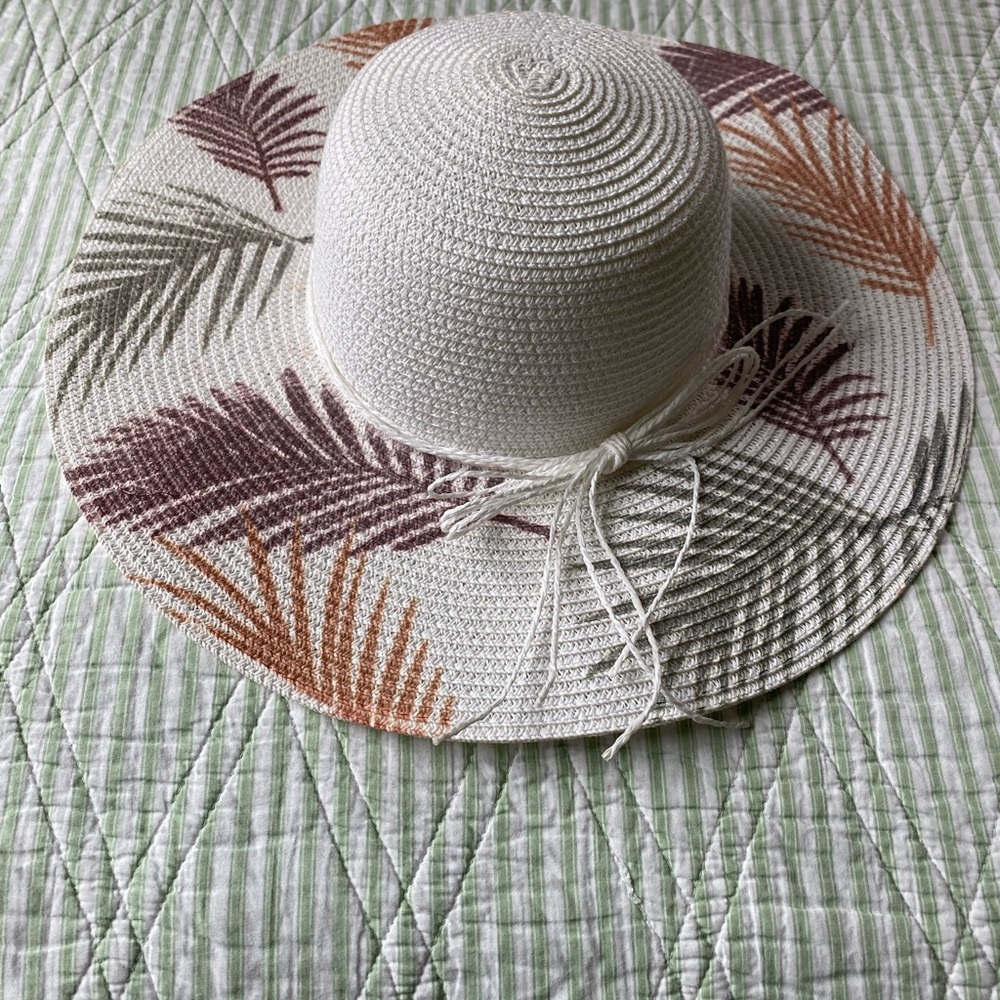 Cute sun hat, Women’s. NWOT